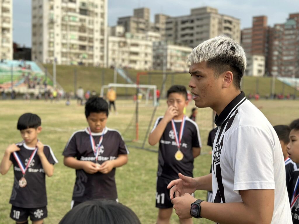 身兼球員與教練身份　楊鈞隆盼激發小朋友更多想像力