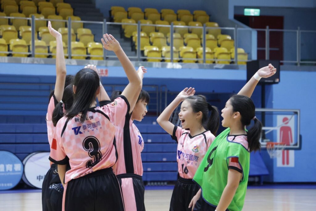 自強國中女足重新組隊全員小國一　草地轉戰室內適應中拚中學五人制
