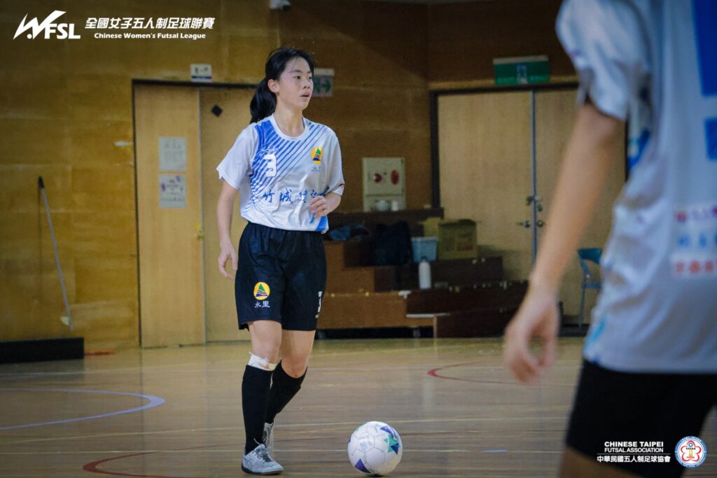 竹城水里參與全國五人制女足聯賽提升抗壓性　國三梁品微進球感謝學姊鼓勵