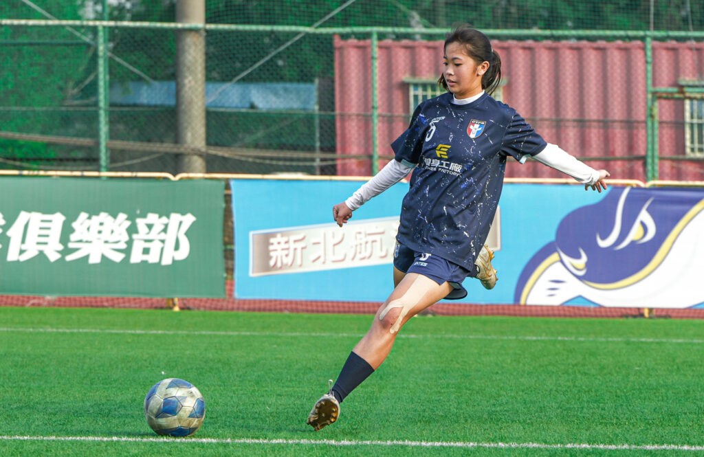 眼中只有足球　U20女將蕭雅瑄不怕身體對抗