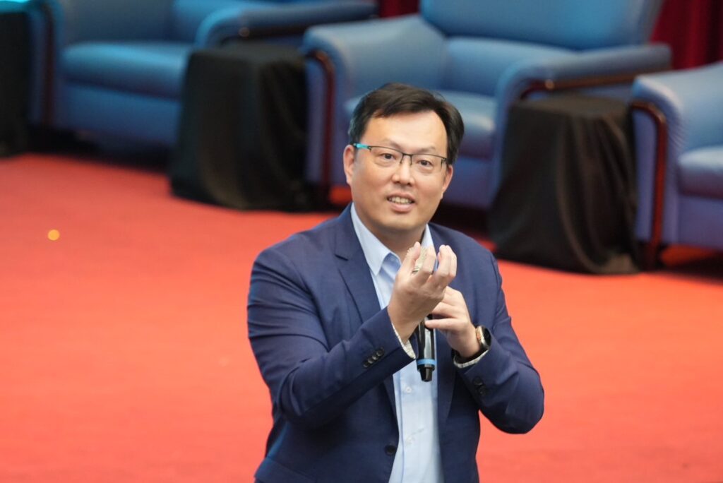 女足隊赴東亞盃班機安排欠妥　體育署長鄭世忠要求足協立即補救調整