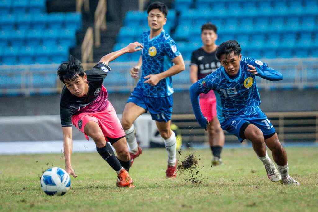 泥濘中開戰 企甲雨戰再現 陽信甩開台電登頂榜首 泥濘中開戰 企甲雨戰再現 陽信甩開台電登頂榜首